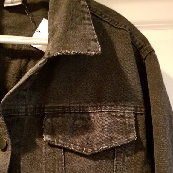 Haute Ellie Denim Moto Jacket Ashbury Oversized Floral Embroidery Size Sm/Md NWT - Picture 4 of 15